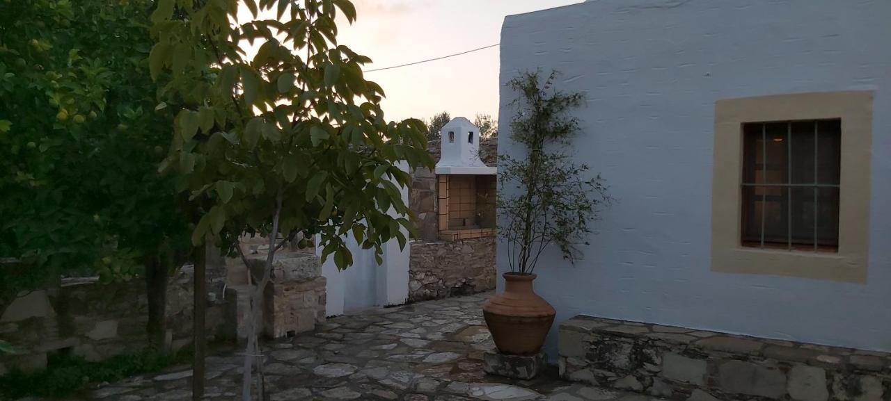 Agios Dimitrios  Traditional House In Asfendiou מראה חיצוני תמונה